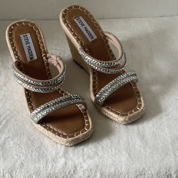 Steve Madden Silver Tan Wedge Sandals with Sparkling Straps - Picture 1 of 7